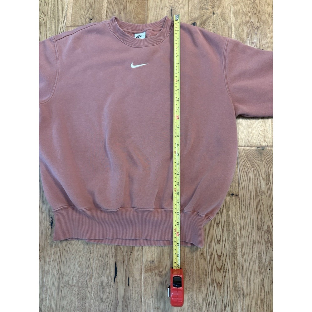 Nike Women's Oversized Crewneck Sweatshirt Mauve XS DQ5733-634 Center Swoosh - Picture 3 of 5